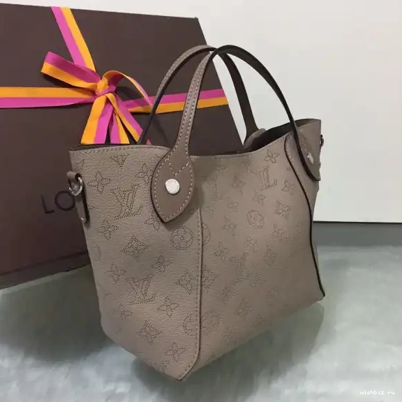 WIS HINA VUITTON LOUIS PM 0620